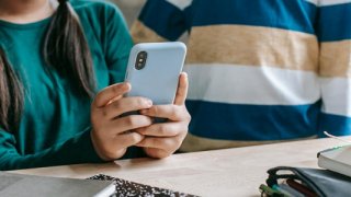 Japonya’dan akıllı telefon kullanımını sınırlama tavsiyesi
