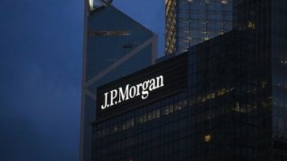 JPMorgan, model portföyünde altın ve nakit tutmaya odaklandı