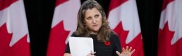 Kanada Maliye Bakanı Freeland kabineden istifa etti