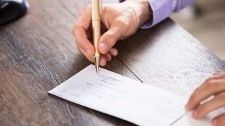 Karşılıksız çeklerde bankaların yükümlülüğü artırıldı