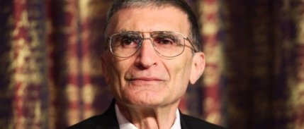 KKTC, Aziz Sancar’a vatandaşlık verdi