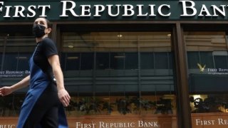 Kredi kuruluşları, ABD'li First Republic Bank'ın kredi notunu düşürdü 