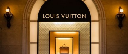Louis Vuitton’dan Notre Dame’a 200 milyon euro bağış