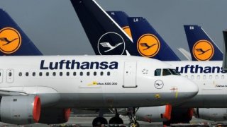 Lufthansa çalışanları sokağa indi