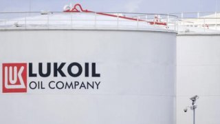 Lukoil uluslararası varlıklarını Carlyle'ye satıyor