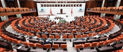 Meclis 70 günlük tatile girdi