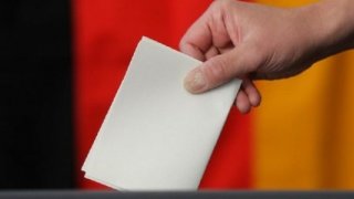 Merkel’e Dördüncü Kez Başbakanlık Yolu Açıldı