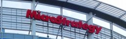 MicroStrategy, Nasdaq 100 endeksine giren ilk Bitcoin odaklı şirket oldu