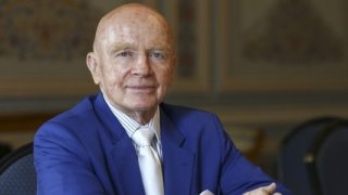 Milyarder yatırımcı Mark Mobius, bankacılık krizinde Asya piyasalarını güvenli liman olarak tanımladı