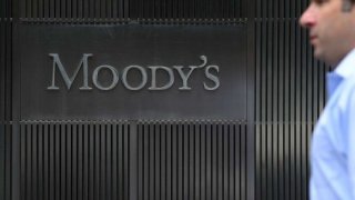 Moody’s Türk bankalarının not görünümünü negatiften durağana çevirdi