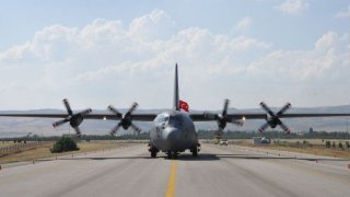 MSB: Envanterdeki C-130 uçaklarının uçuşları tedbiren durduruldu