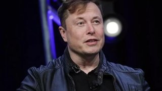 Elon Musk: Tesla gelecek yıl insansı robotlar kullanacak