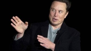 Musk, Twitter anlaşmasının ardından yaklaşık 8,5 milyar dolarlık Tesla hissesi sattı