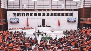 Önerge kabul edildi: TBMM'nin çalışma süresi 1 ay uzatıldı