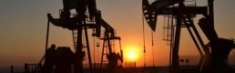 OPEC’in üretimi azaltma kararıyla Brent’teki artış sürüyor