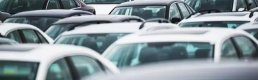 Otomobili elinde kalan galericiler araç kiralamaya yöneldi