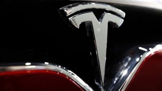 Otomotivde Kızıldeniz etkisi: Tesla, üretimi 2 hafta durdurdu