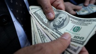Özel sektörün yurt dışı kredi borcu 200 milyar dolara dayandı