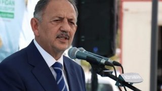 Özhaseki: Deprem konutlarımızın tamamını 2025'in Eylül ayına kadar teslim edeceğiz