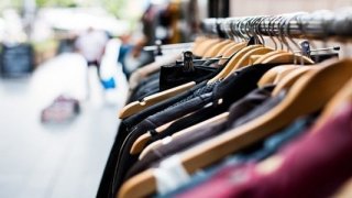 Perakende satışlar 5 ayın zirvesinden geriledi