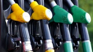 Petrol fiyatları 2019 zirvesinden döndü