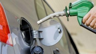 Petrol fiyatları 60 dolar düzeyine çekildi