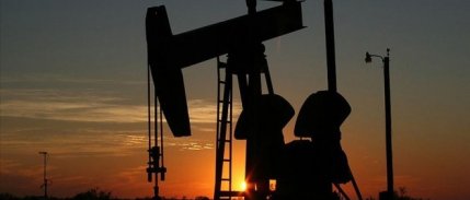 Petrol fiyatları artan stoklar etkisiyle düştü