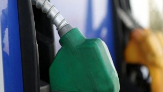 Petrol fiyatları Çin’den gelen talebin artmasıyla yükseldi