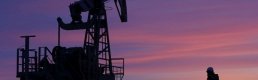 Petrol fiyatları OPEC toplantısı öncesi arttı