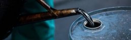 Petrol fiyatları yılın zirvesinden döndü
