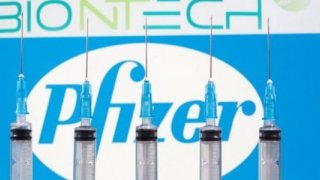 Pfizer, Kovid-19 aşısından 2021'de yaklaşık 15 milyar dolar gelir bekliyor