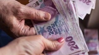 Resmi Gazete’de yayımlandı: Bankaların emekli aylıklarına bloke koymasının önü açıldı