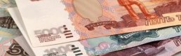 Rus rublesi dolar karşısında güçlenmeye devam ediyor