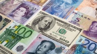 Rusya dolar bağımlılığını azaltmak için euro, yen ve yuan aldı