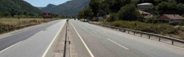 Sakarya’da D-650 kara yolu trafiğe kapatıldı