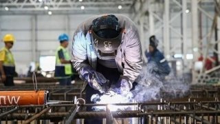 Sanayi üretimi yeniden pozitife döndü