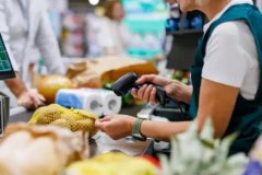 Sektör ikiye bölündü: Marketlerin pazar günü kapanması tartışması büyüyor