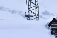 Şırnak'ta bir metreyi bulan karda enerji nöbeti