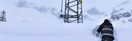 Şırnak'ta bir metreyi bulan karda enerji nöbeti