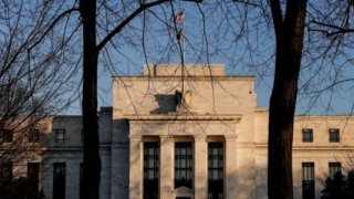 Siyasi baskıların ortasında Fed kararı bekleniyor