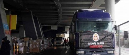 Spor kulüpleri deprem için seferber oldu: Üç büyüklerin statları yardım merkezine dönüştü