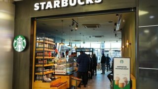 Starbucks'ın küresel satışlarında boykot etkisi