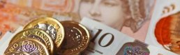 Sterlin Brexit anlaşmasının geçmeyeceği endişesiyle düştü