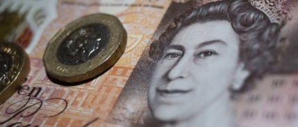 Sterlin, dolar karşısında 37 yılın en düşük seviyesinde