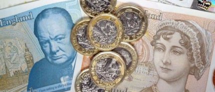 Sterlin parlamentonun tatile gireceği savlarıyla düştü