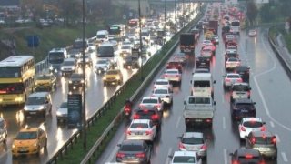 Şubat ayında trafiğe kayıtlı araç sayısı 26 milyonu aştı