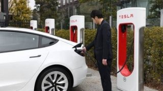 Tesla, ABD, Çin, Kanada ve Japonya'da fiyatlarını yükseltti