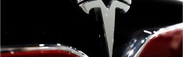 Tesla ABD'de 380 bin aracını geri çağırdı