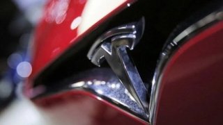 Tesla, ABD'deki 1,8 milyon aracı geri çağıracak