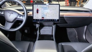 Tesla, Çin'deki otomobil satışlarında indirim uygulayacak 